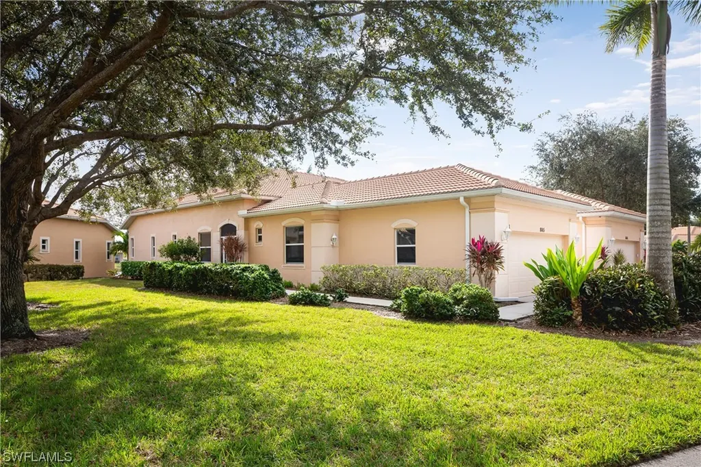Naples FL, 8165 Sanctuary Drive, Unit 71-1