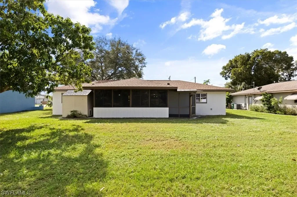 1429 SE 19th Terrace Cape Coral FL 33990