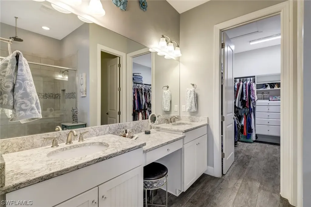 8875 Vaccaro Court Naples FL 34119