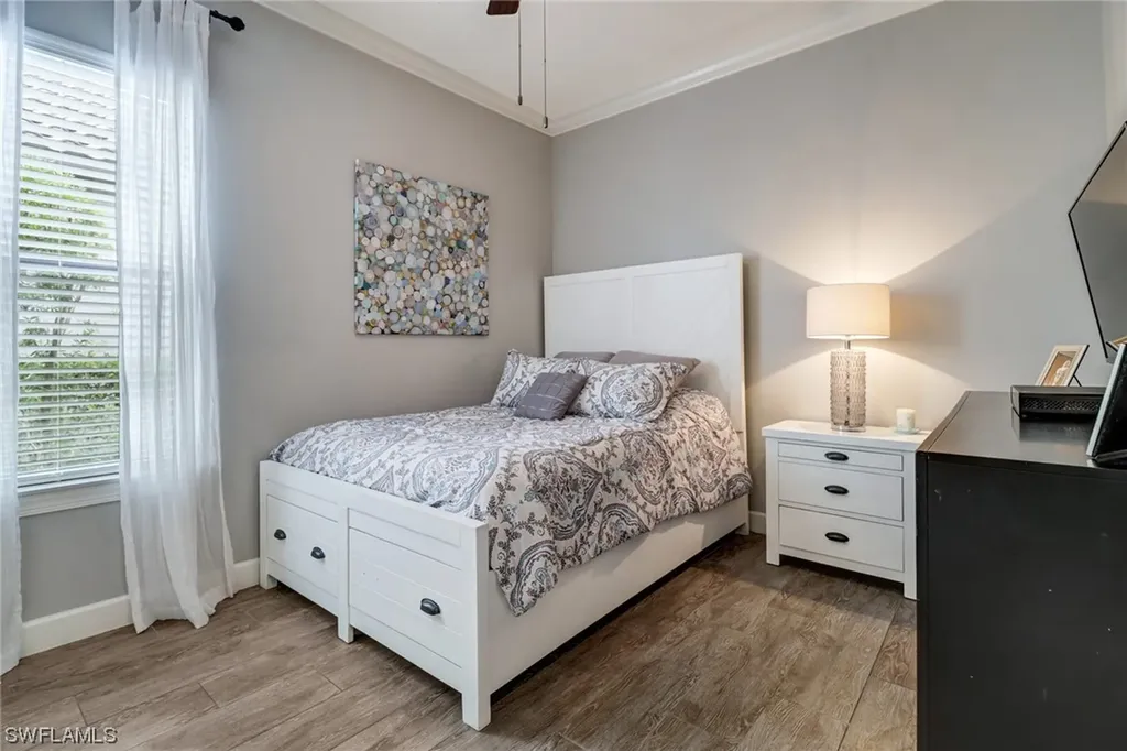 8875 Vaccaro Court Naples FL 34119