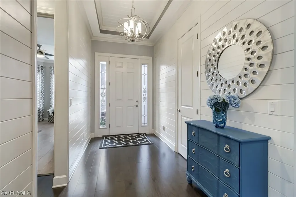 8875 Vaccaro Court Naples FL 34119