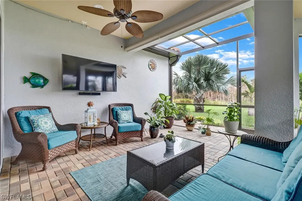 8875 Vaccaro Court Naples FL 34119