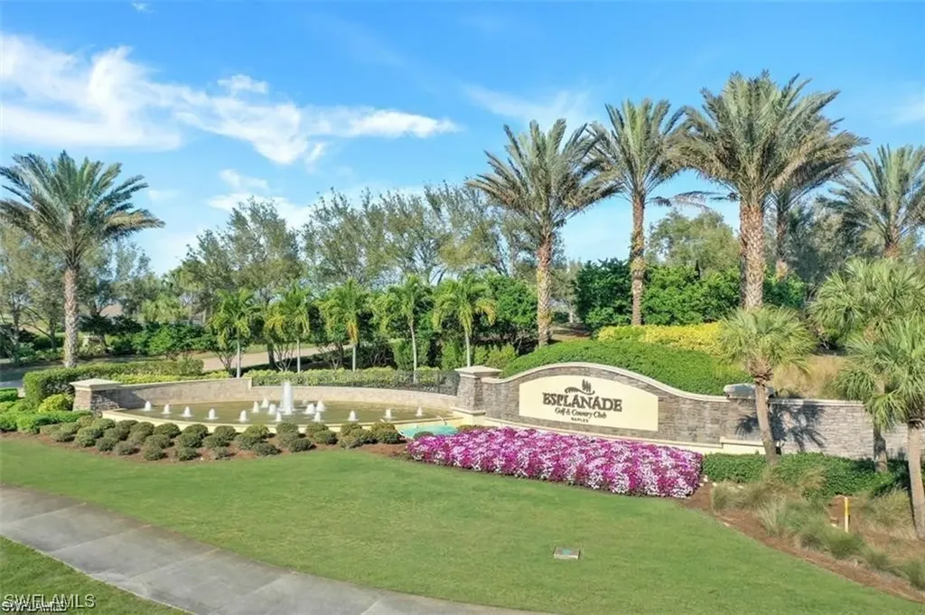 8875 Vaccaro Court Naples FL 34119