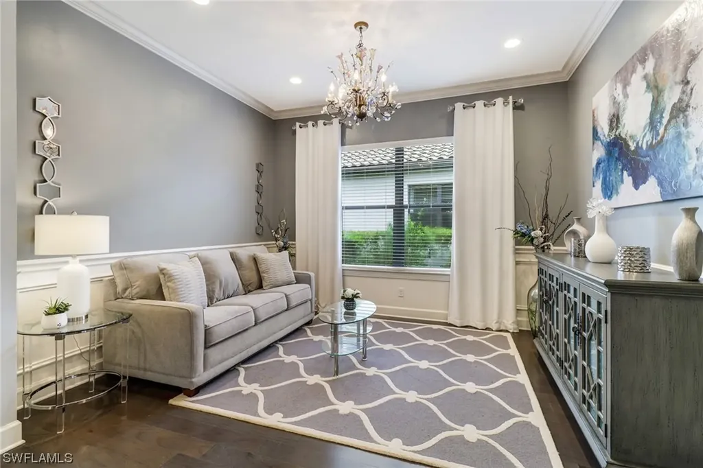8875 Vaccaro Court Naples FL 34119