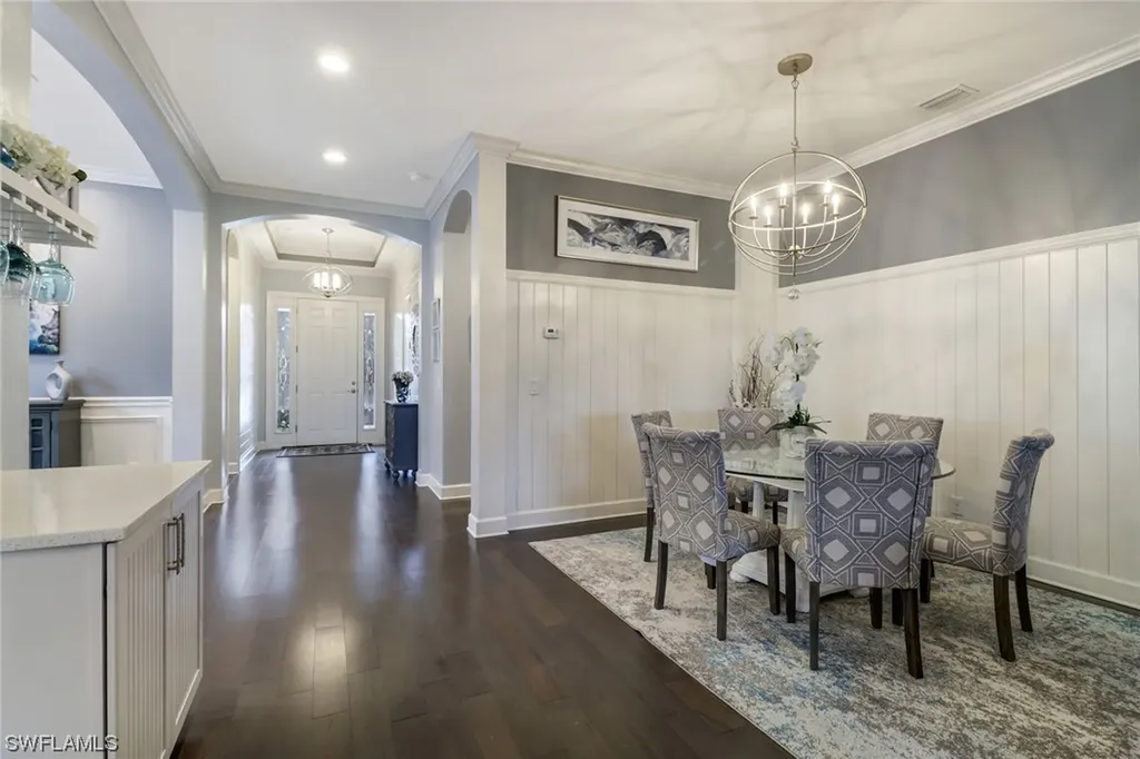 8875 Vaccaro Court Naples FL 34119