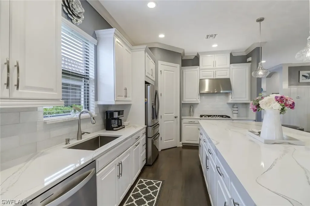 8875 Vaccaro Court Naples FL 34119