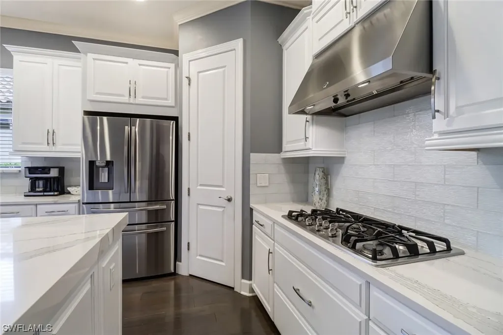 8875 Vaccaro Court Naples FL 34119