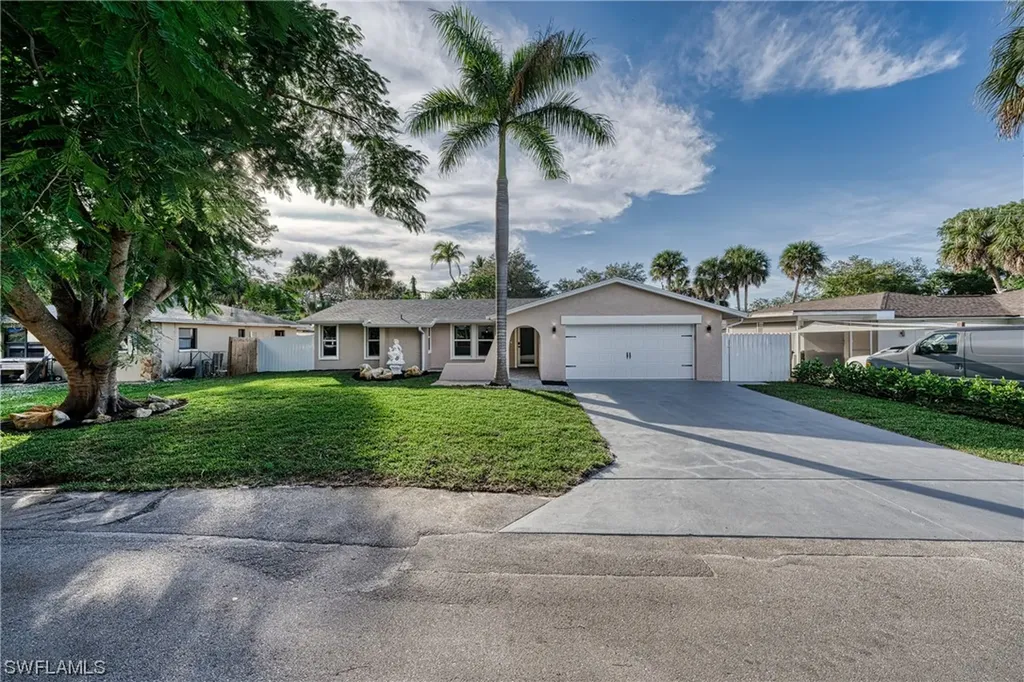 3112 Gordon Street Naples FL 34112