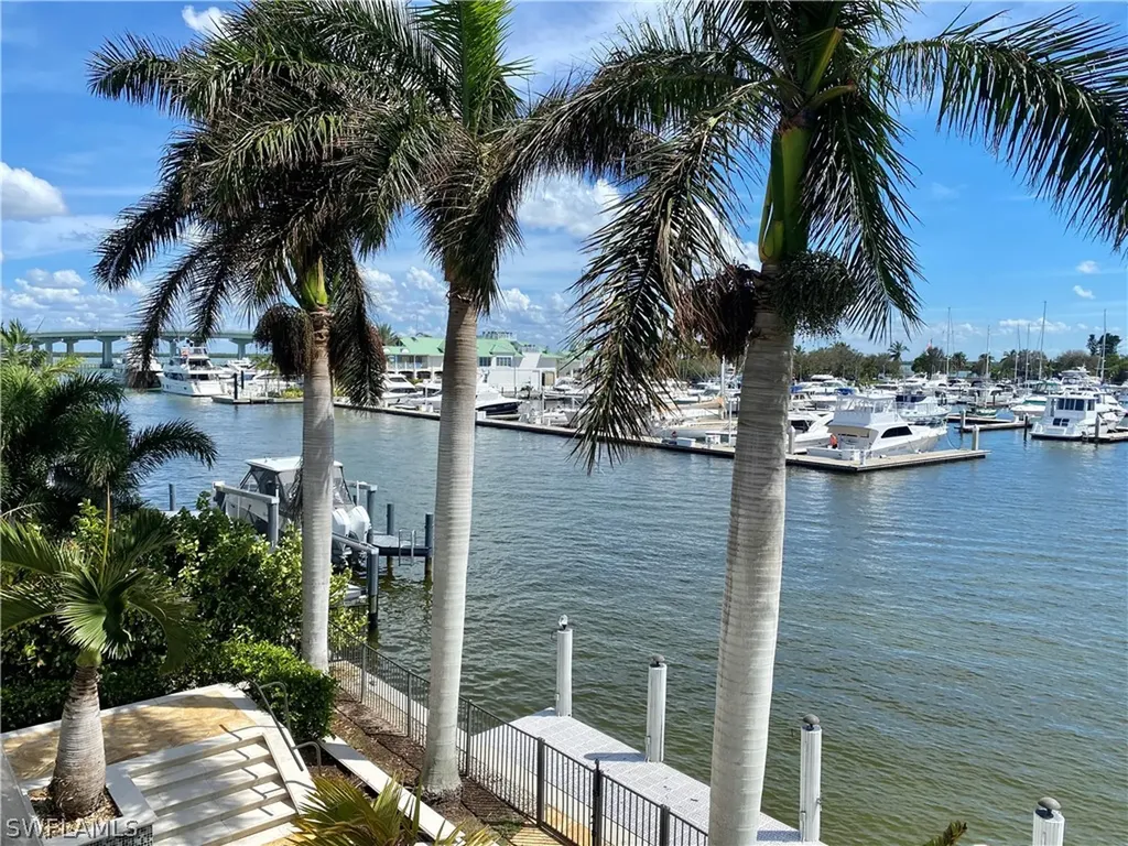 1279 Martinique Court Marco Island FL 34145