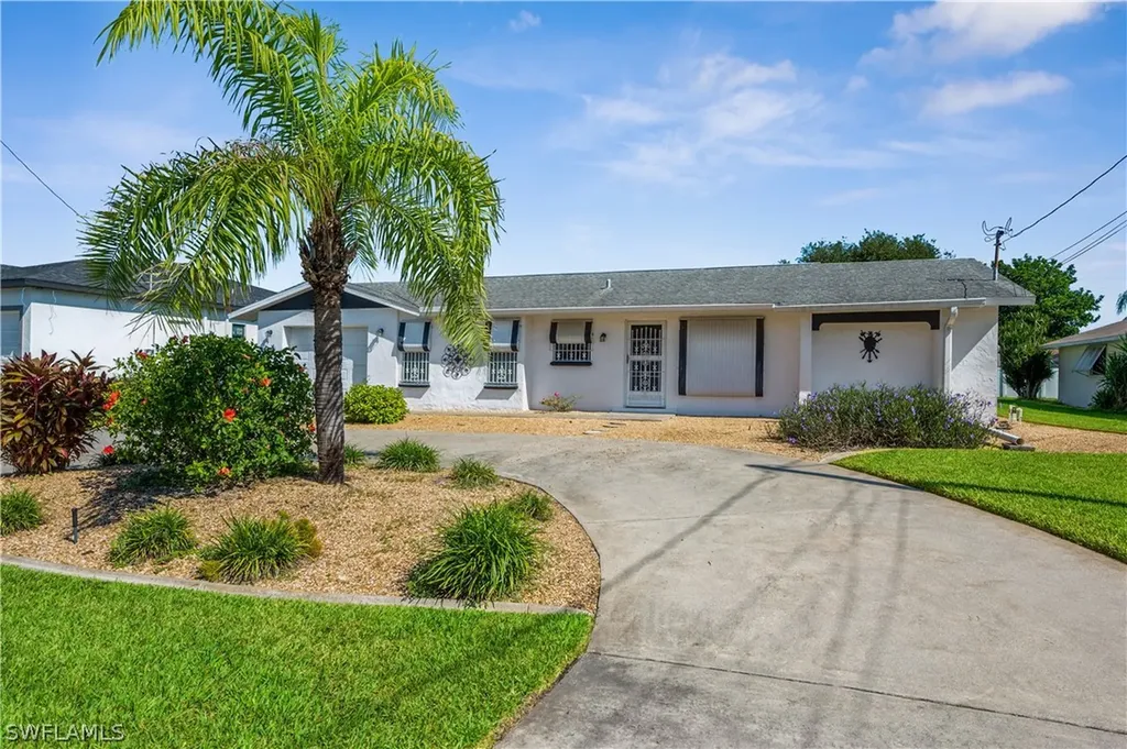 1205 SE 30th Street Cape Coral FL 33904
