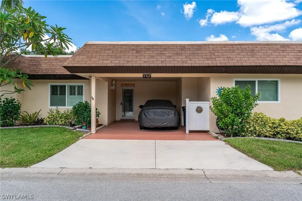 4767 Anchorage Avenue Fort Myers FL 33919