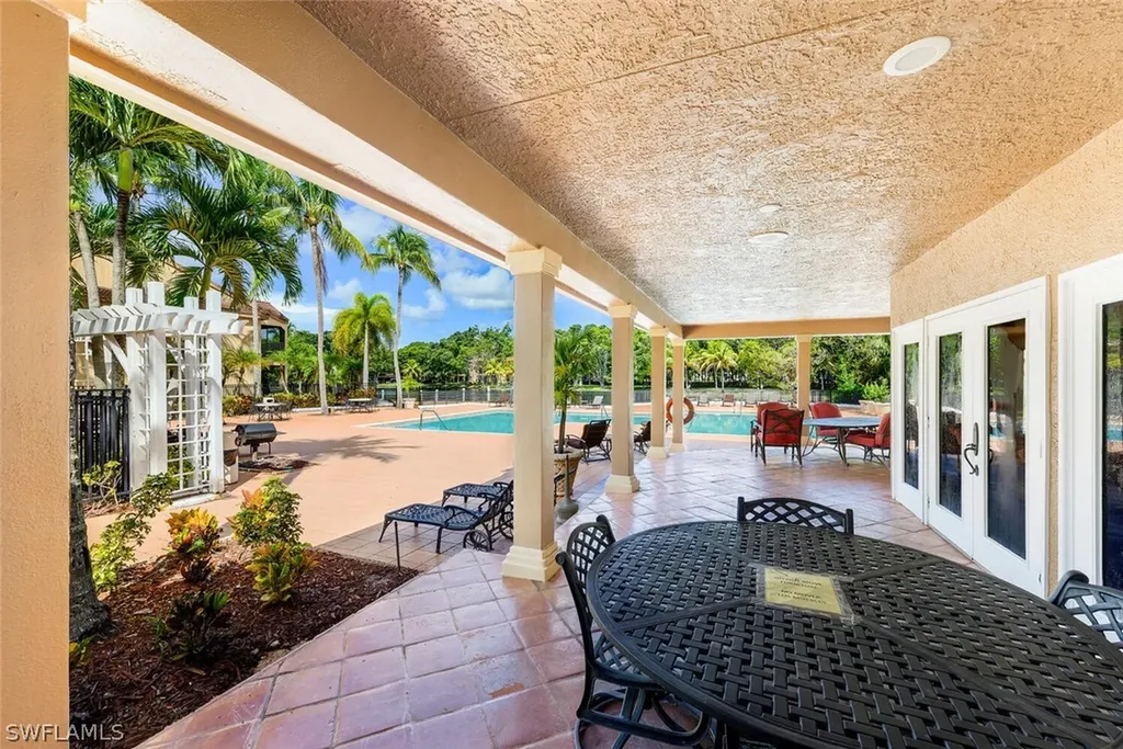 2154 Arbour Walk Circle Naples FL 34109