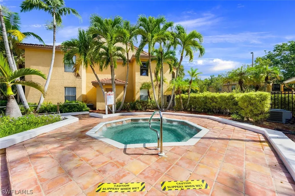 2154 Arbour Walk Circle Naples FL 34109