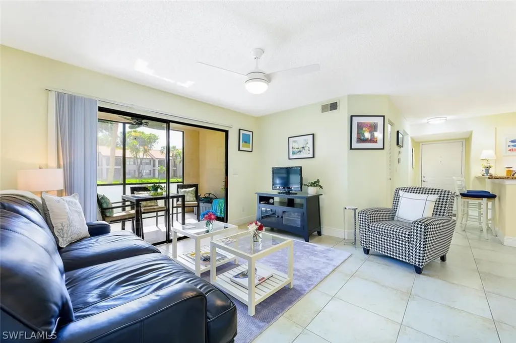 2154 Arbour Walk Circle Naples FL 34109