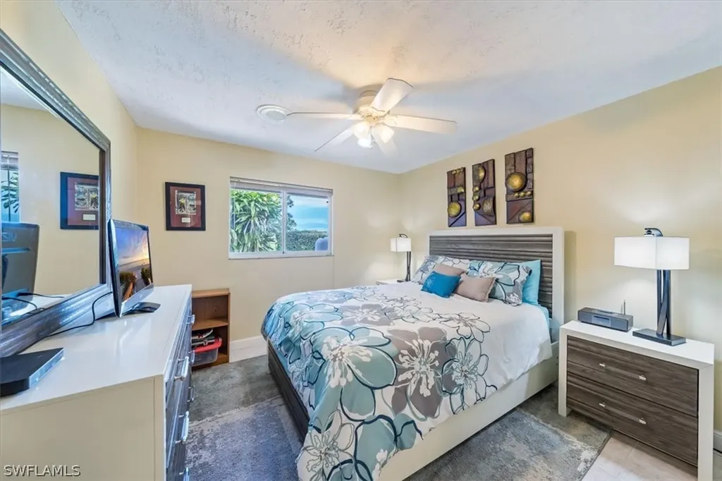 6270 Sea Grass Lane Naples FL 34116