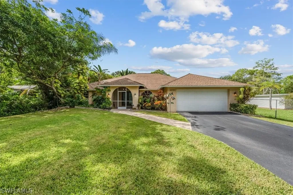 6270 Sea Grass Lane Naples FL 34116
