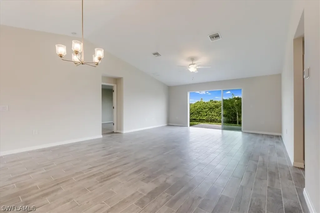 2820 NW 4th Place Cape Coral FL 33993