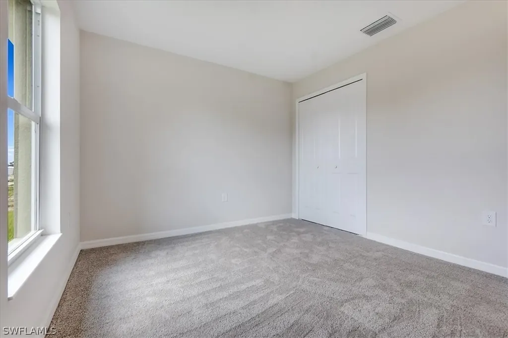 2820 NW 4th Place Cape Coral FL 33993