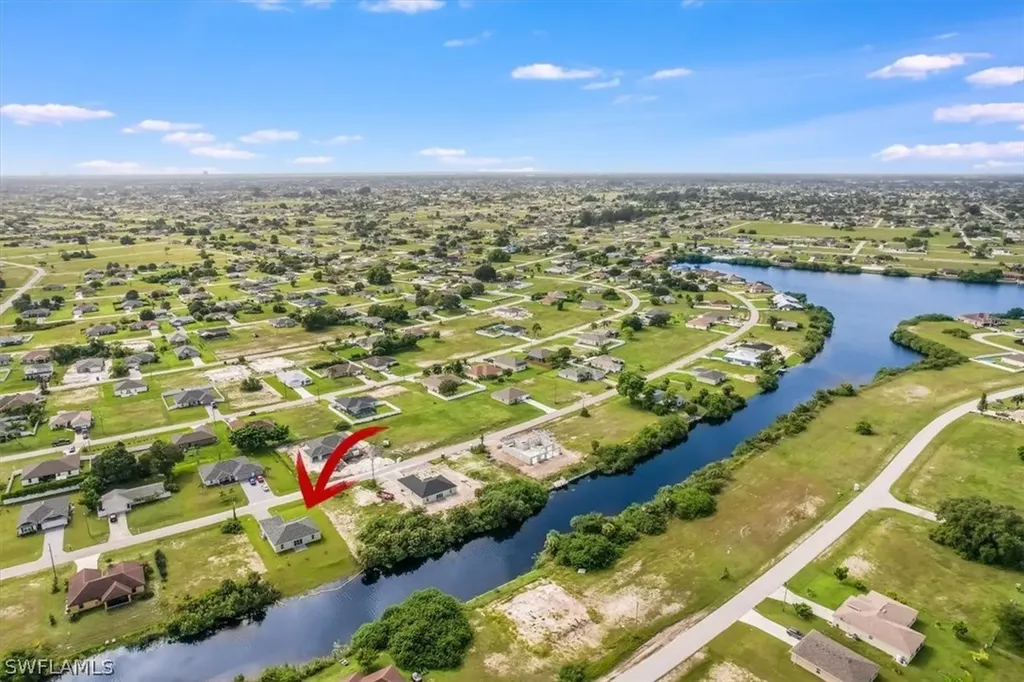 2820 NW 4th Place Cape Coral FL 33993