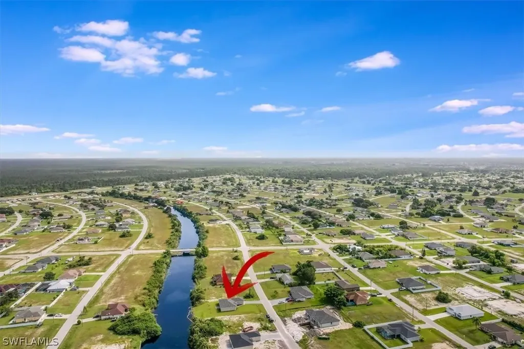 2820 NW 4th Place Cape Coral FL 33993