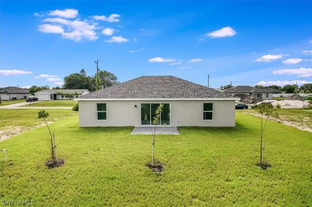 2820 NW 4th Place Cape Coral FL 33993