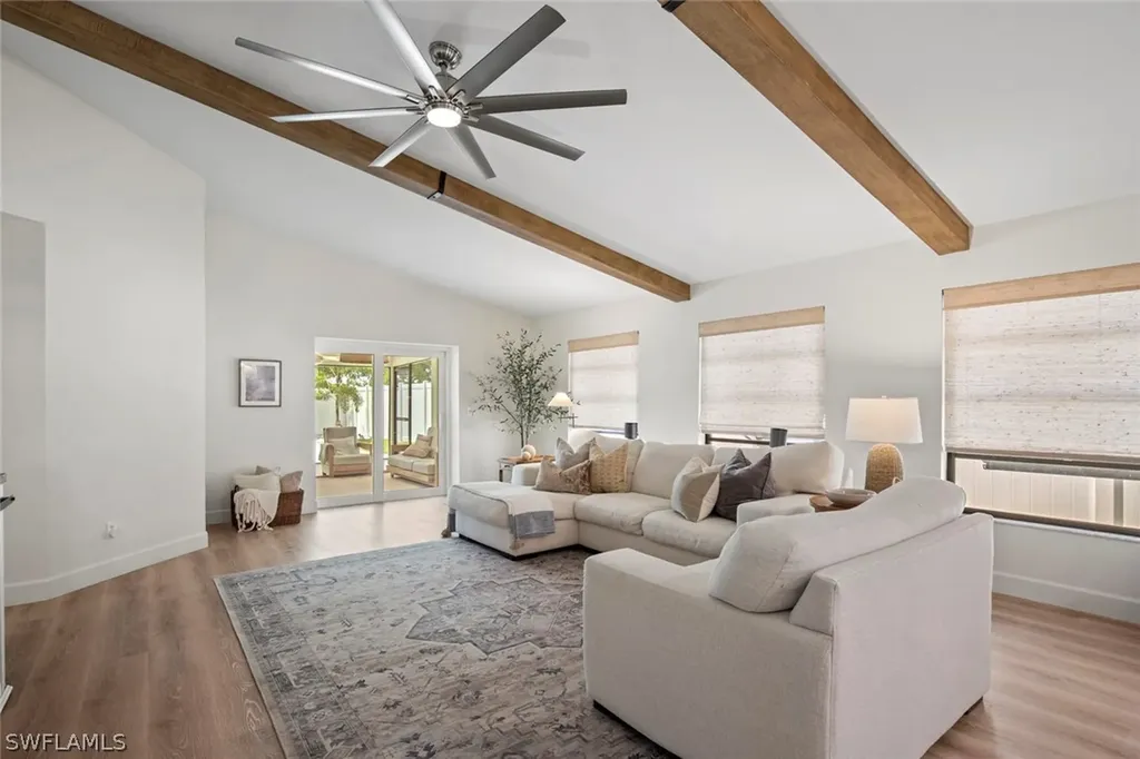 676 98th Avenue N Naples FL 34108