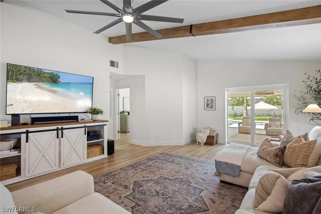 676 98th Avenue N Naples FL 34108