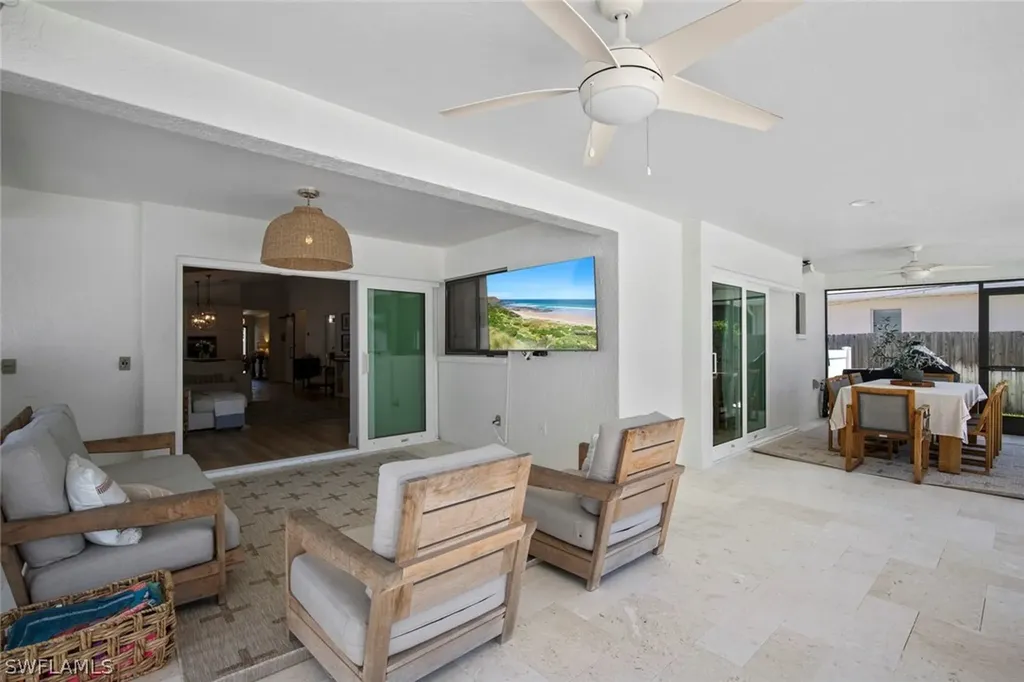676 98th Avenue N Naples FL 34108