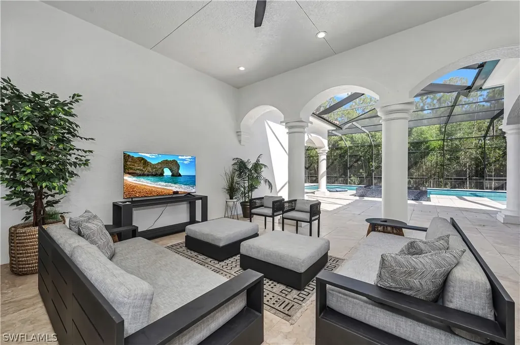 6689 Hunters Road Naples FL 34109