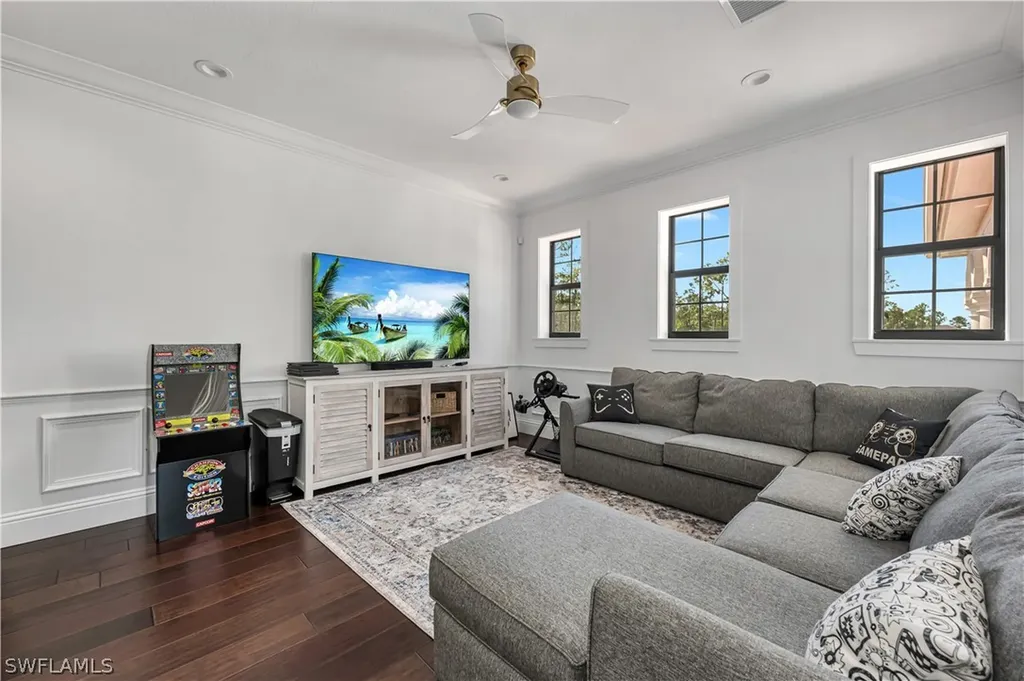 6689 Hunters Road Naples FL 34109