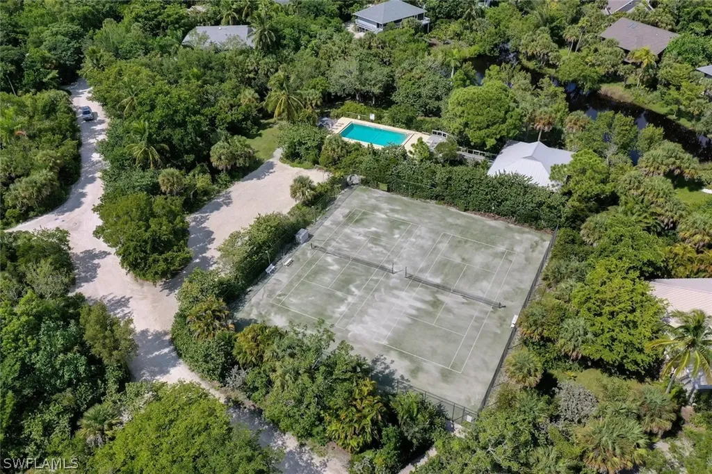 921 Strangler Fig Lane Sanibel FL 33957