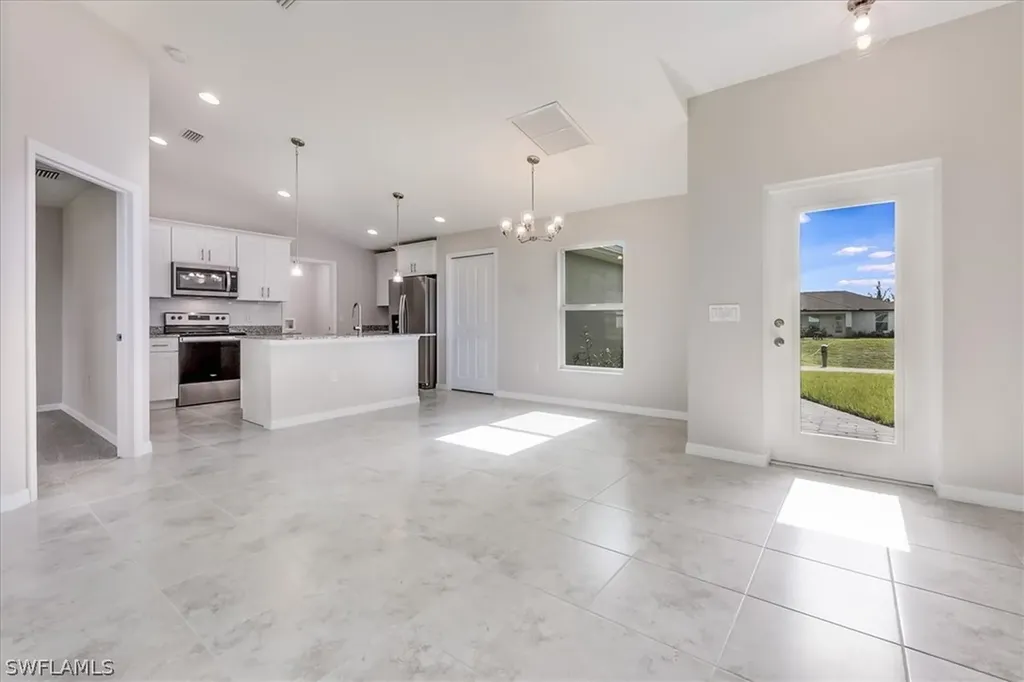 2528 NW 20th Avenue Cape Coral FL 33993
