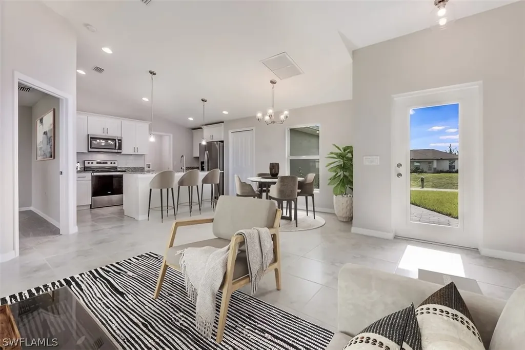 2528 NW 20th Avenue Cape Coral FL 33993