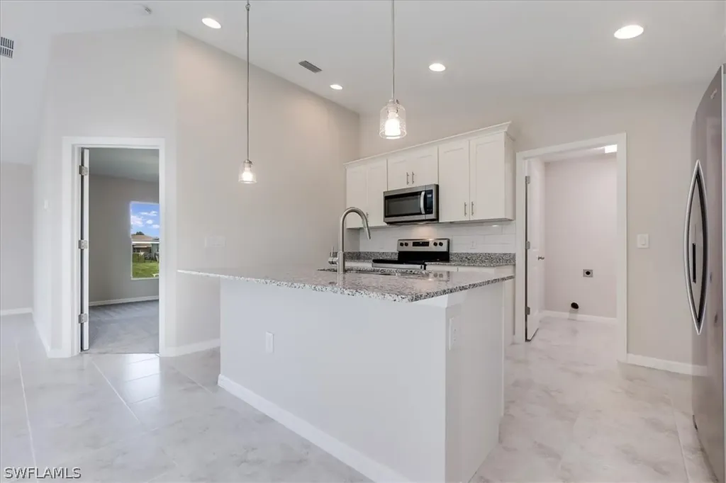 2528 NW 20th Avenue Cape Coral FL 33993