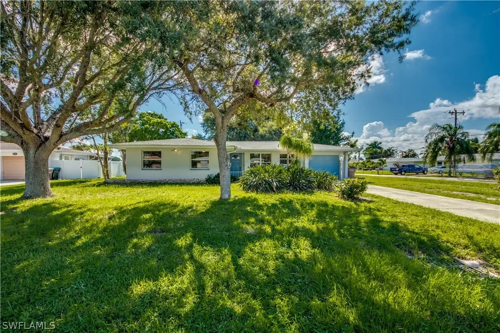 2727 SE 17th Avenue Cape Coral FL 33904