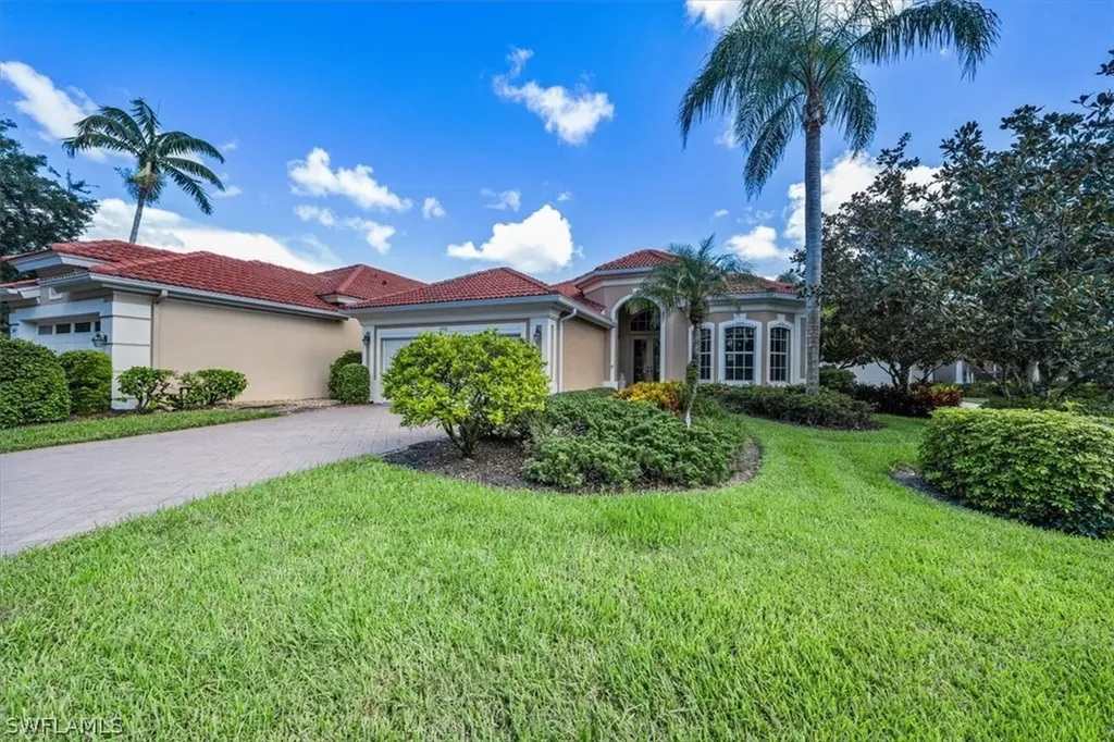 1021 Tierra Lago Way Naples FL 34119