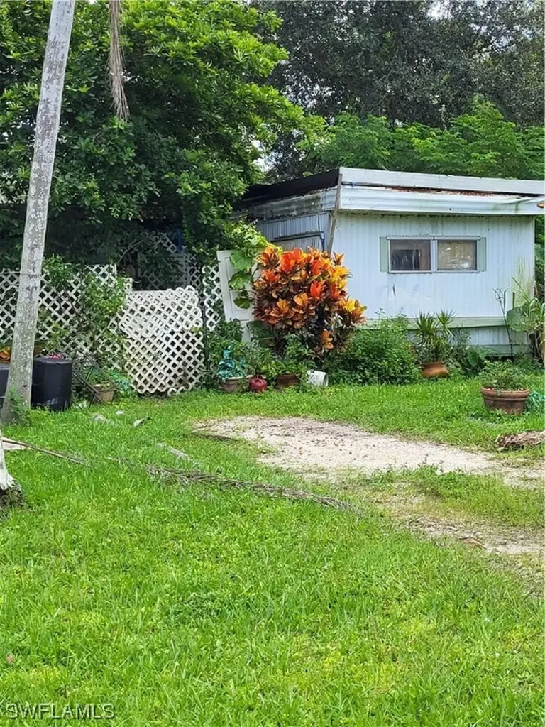 2641 Holly Avenue Naples FL 34112