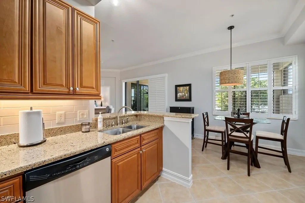 10482 Smokehouse Bay Drive Naples FL 34120
