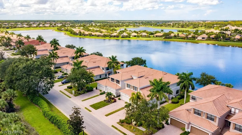 10482 Smokehouse Bay Drive Naples FL 34120
