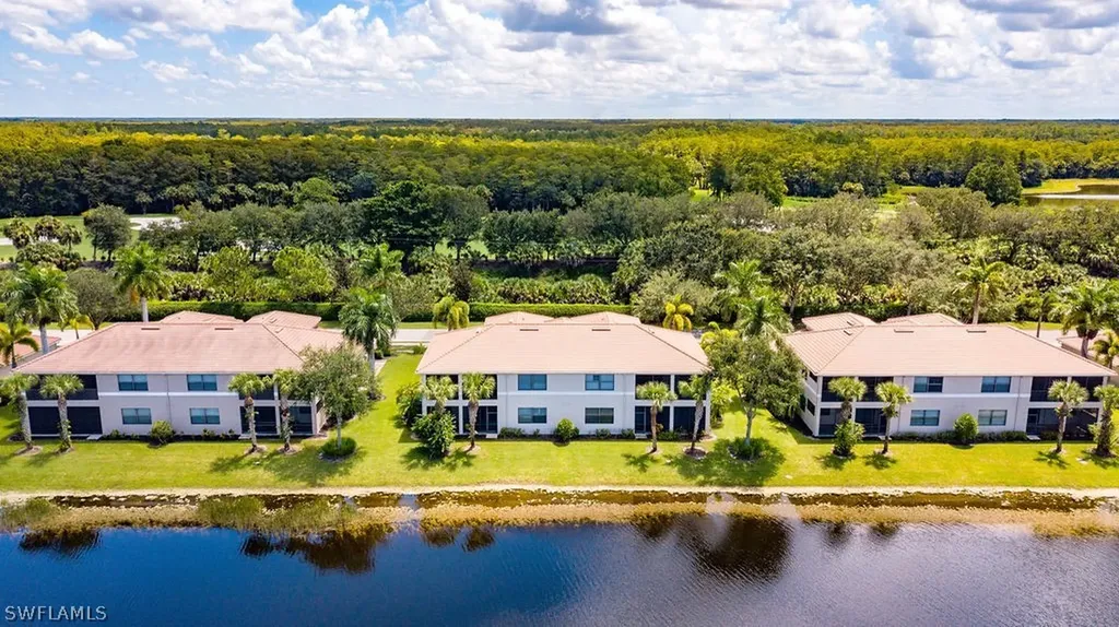 10482 Smokehouse Bay Drive Naples FL 34120