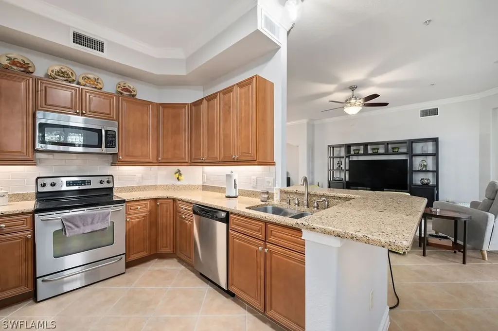10482 Smokehouse Bay Drive Naples FL 34120