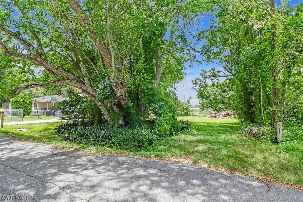 2134 Davis Street Fort Myers FL 33916