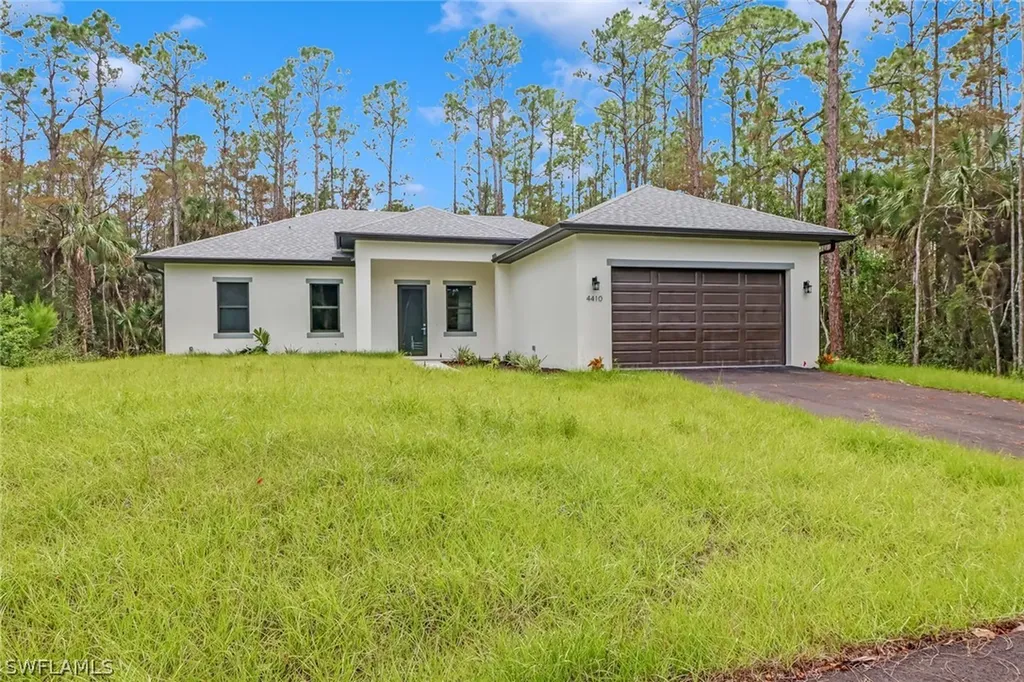 4410 8th Avenue SE Naples FL 34117