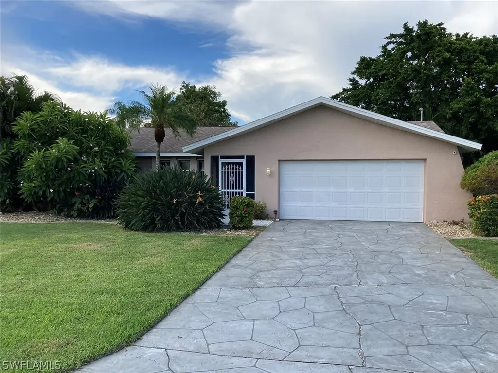 1403 SE 37th Street Cape Coral FL 33904