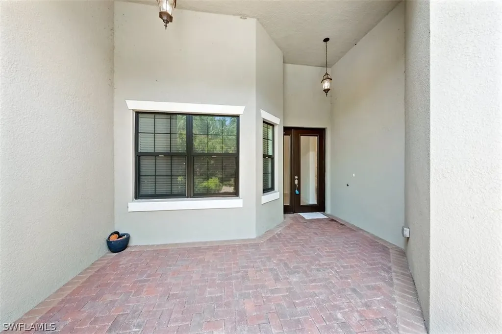 13491 Coronado Drive Naples FL 34109
