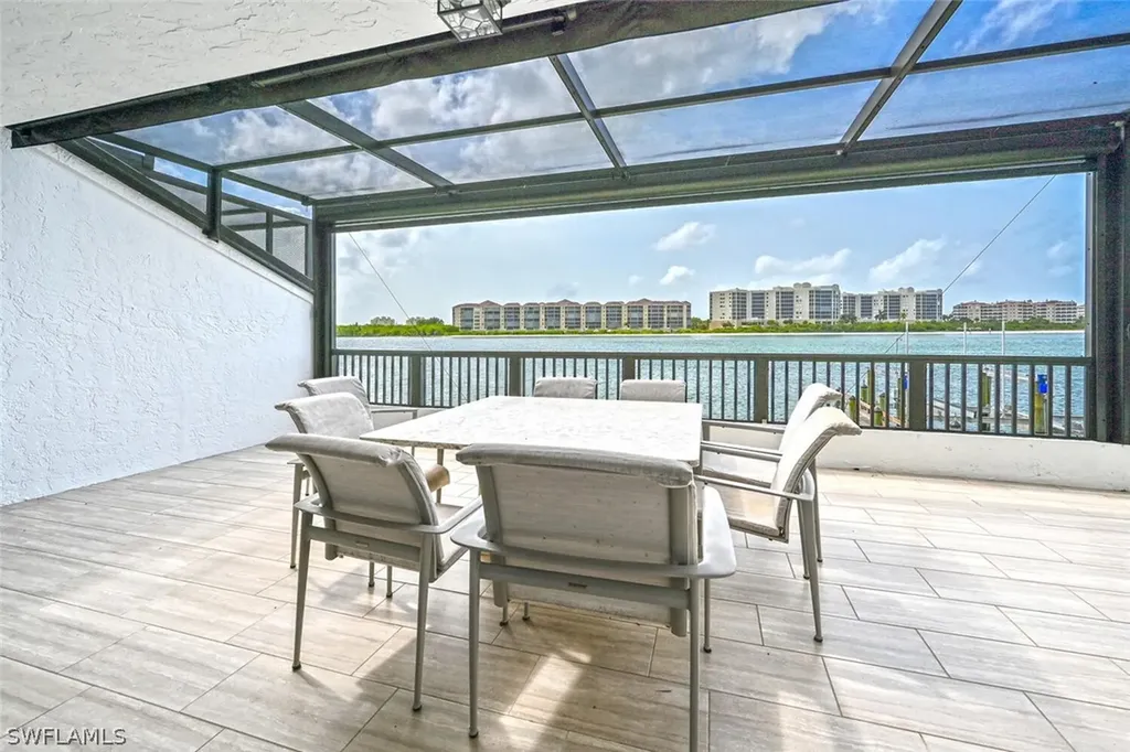 406 La Peninsula Boulevard Naples FL 34113