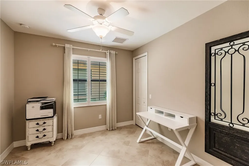 2862 Aviamar Circle Naples FL 34114