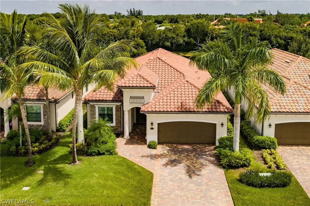 2862 Aviamar Circle Naples FL 34114