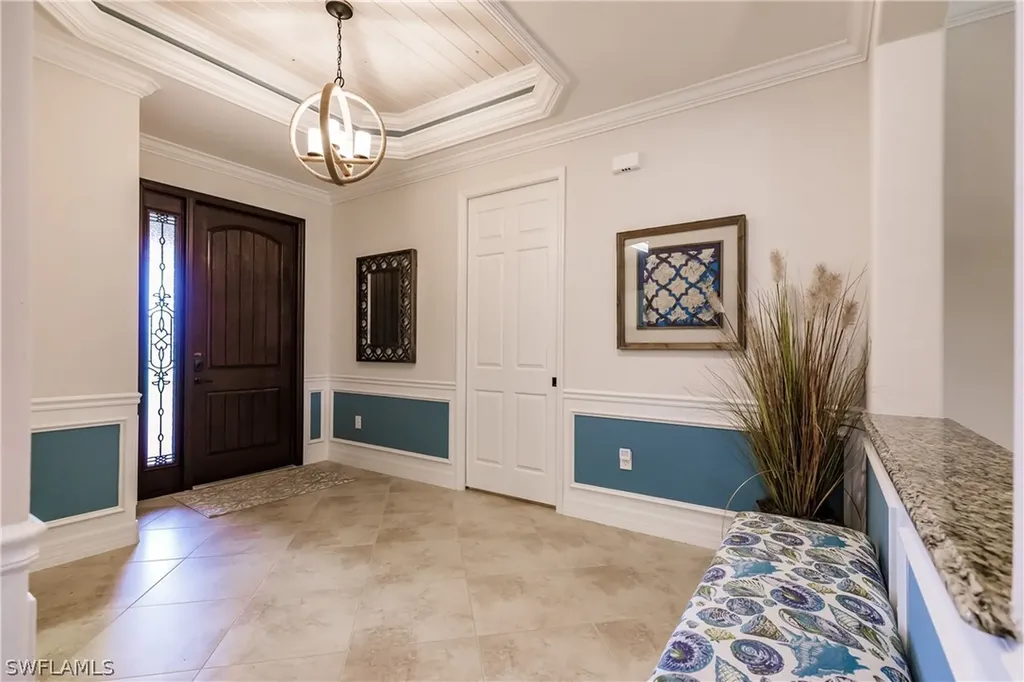 2862 Aviamar Circle Naples FL 34114