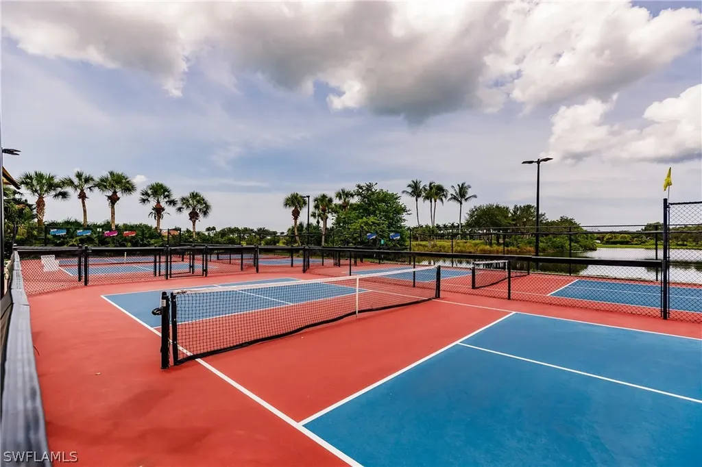 2862 Aviamar Circle Naples FL 34114